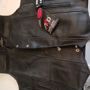 Motorcycle genuine leather vest by ARD CHAMPS ( NEW)